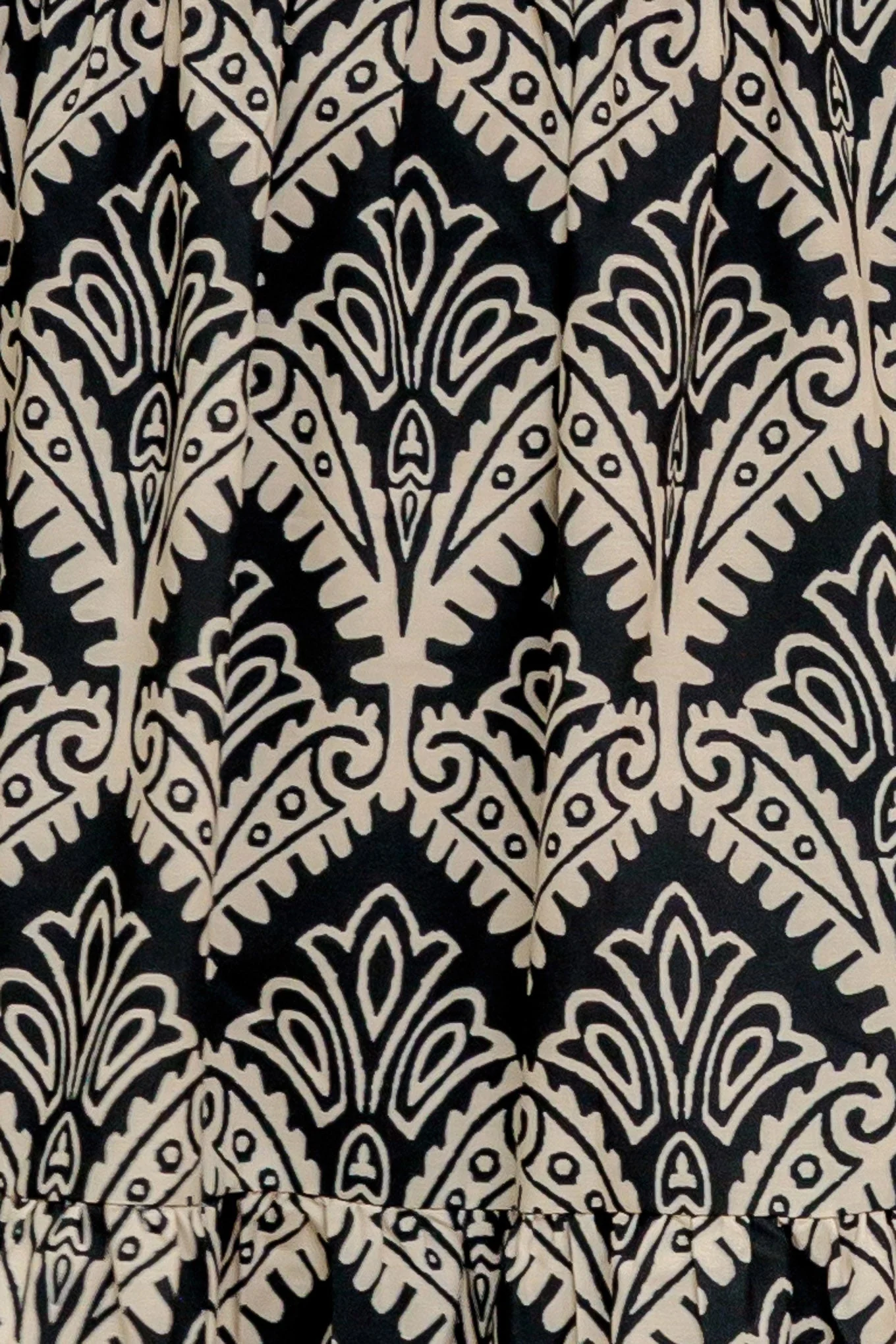 Hazelwood Garden Maxi Dress - Black & Ivory - Image 9